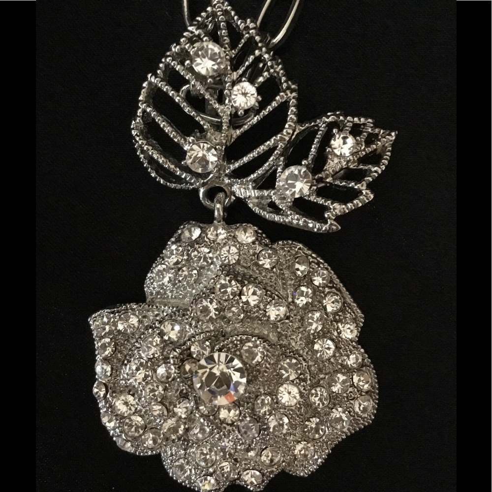 Silver Rose Rhinestone necklace & Bracelet - Picture 3 of 5