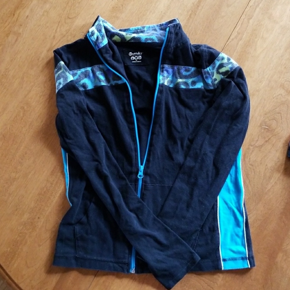 zip up sweatshirt