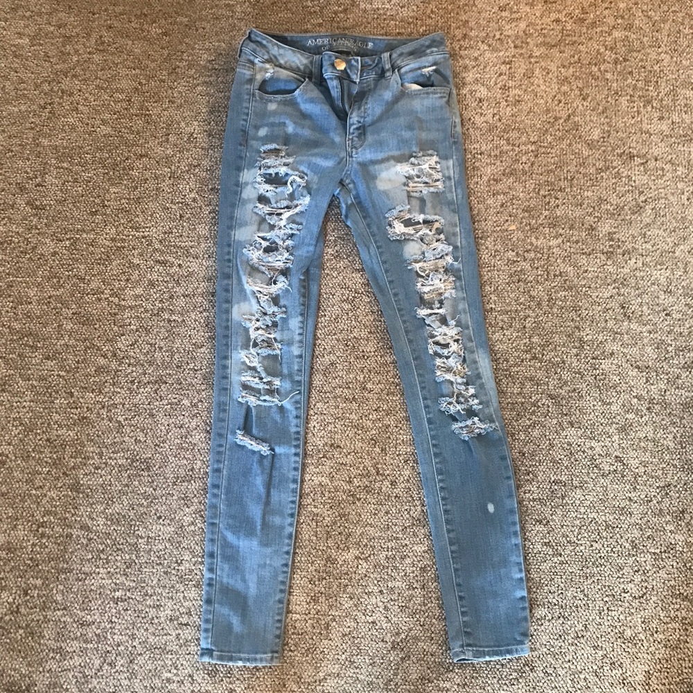 Distressed Skinny Jeans (AMERICAN EAGLE)