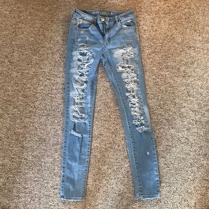 Distressed Skinny Jeans (AMERICAN EAGLE)