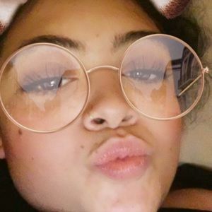 Meet your Posher, Francine