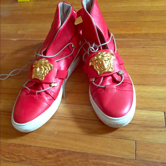 100 Percent Authentic !! Versace Sneakers 43 1/2 - Picture 1 of 3
