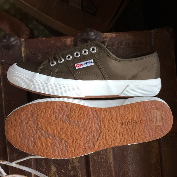 🍃💕NIB Superga Sleek Military Olive Nylon Sneaker - Picture 5 of 6