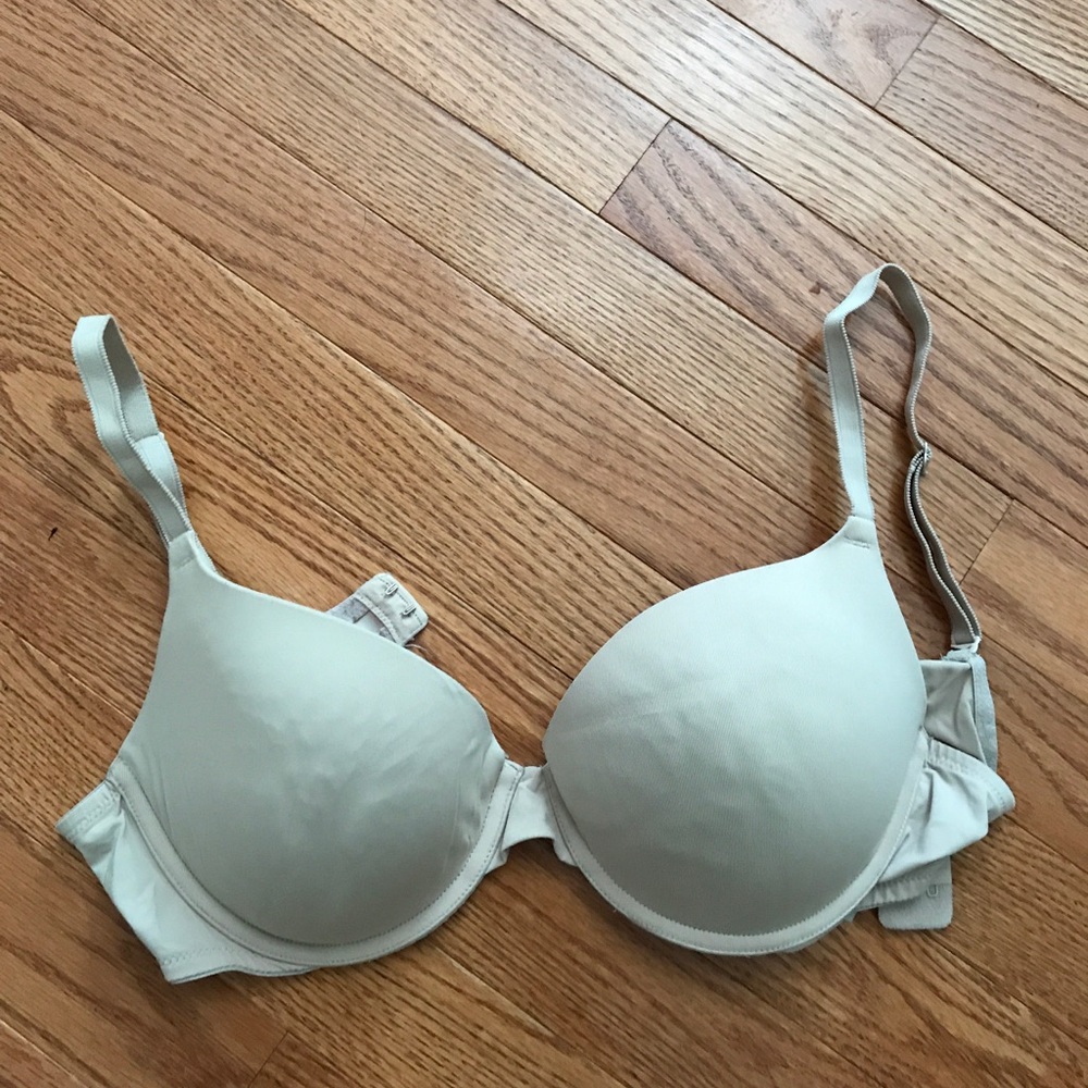 VS PINK Push Up Pigeonnant Bra