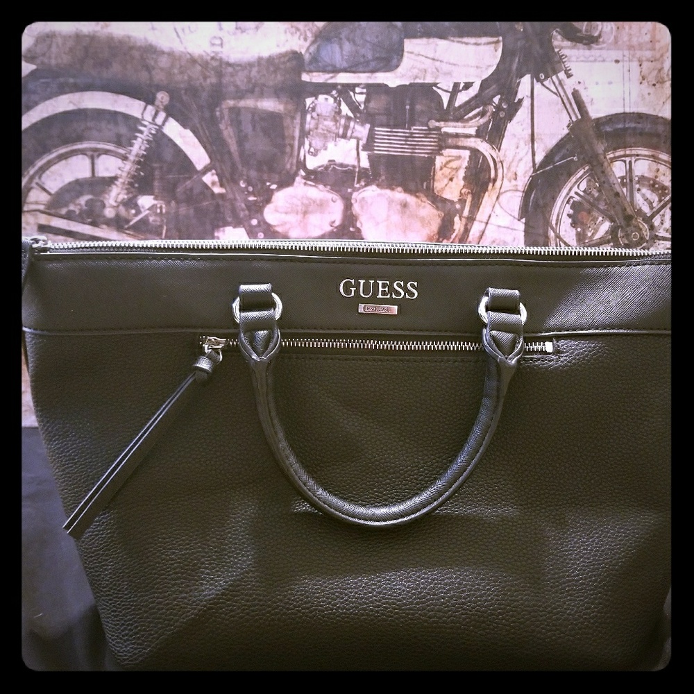 Guess purse