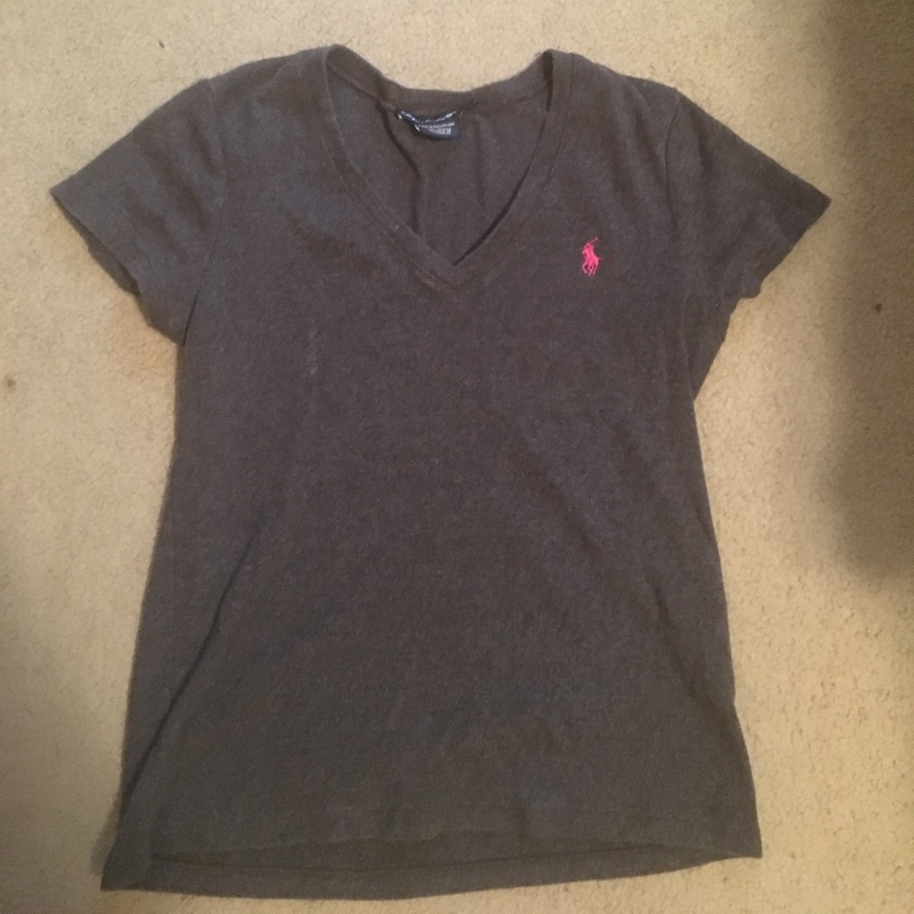 Grey short sleeve shirt