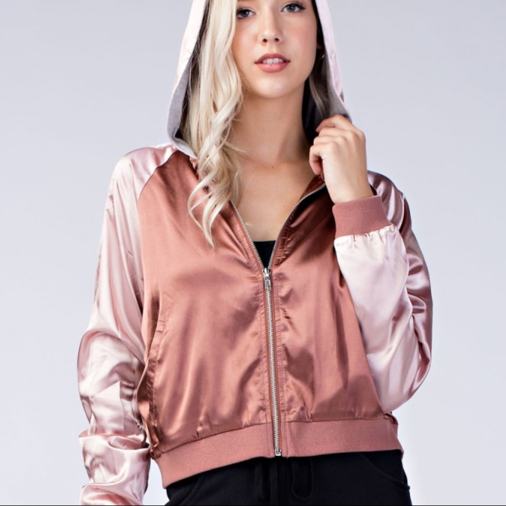❤️LAST ONE SMALL❤️ SATIN ROSE CROPT BOMBER - Picture 4 of 7