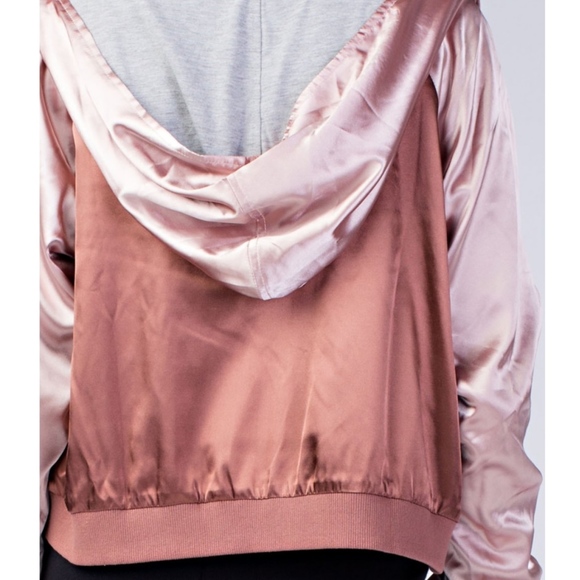 ❤️LAST ONE SMALL❤️ SATIN ROSE CROPT BOMBER - Picture 5 of 7