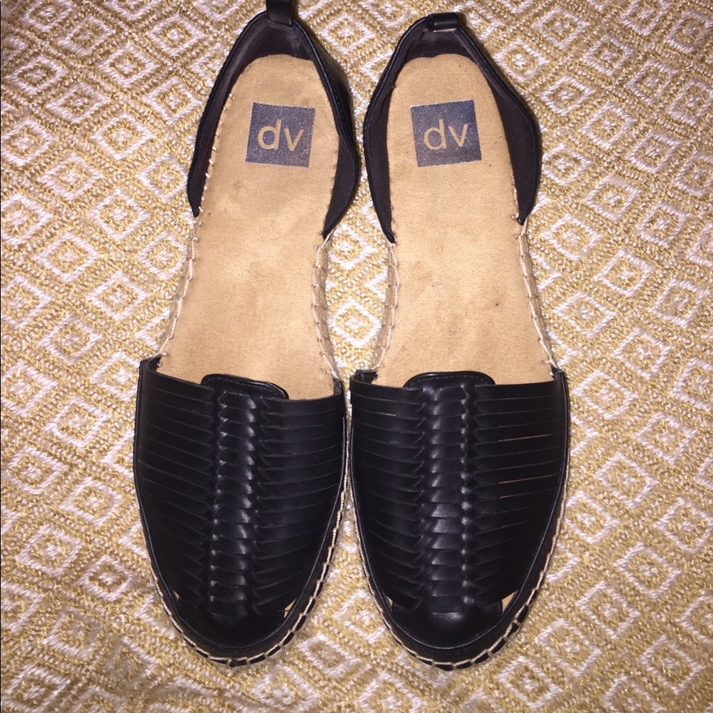 Black DV size 9 1/2