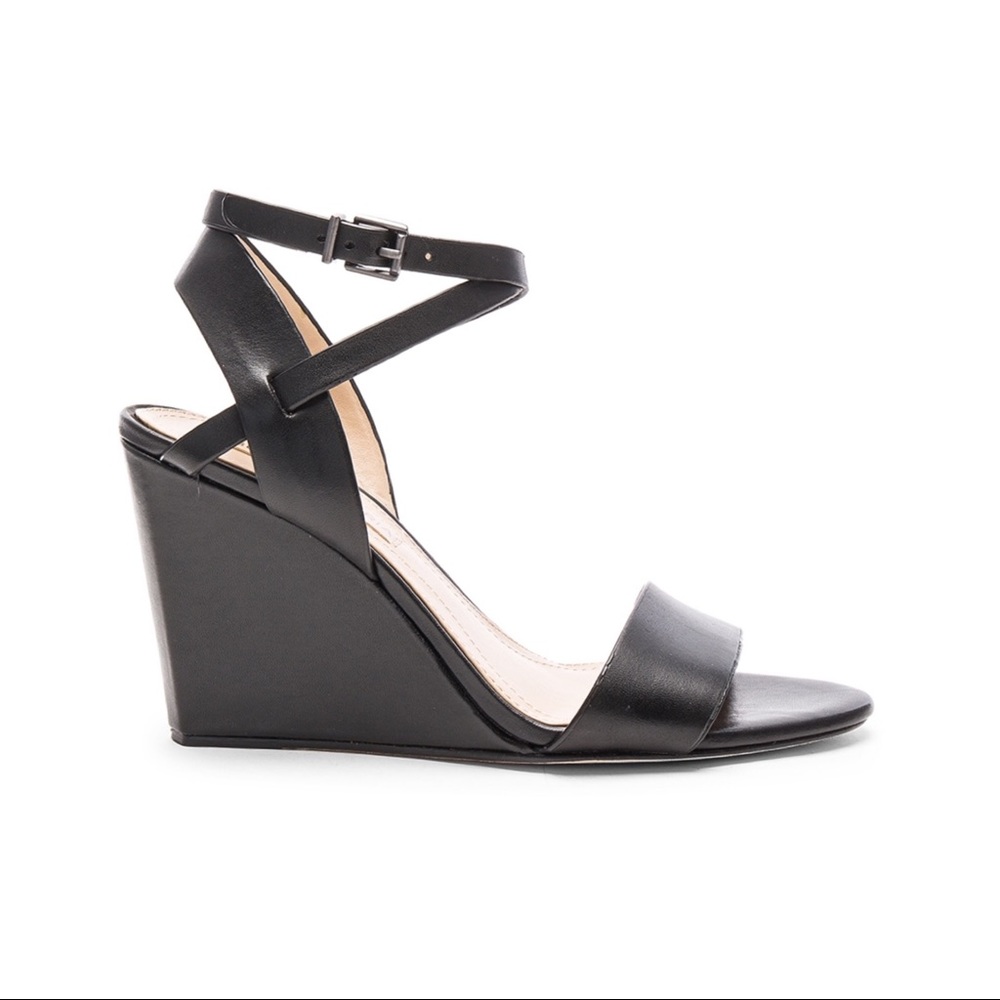 LIKE NEW! BCBG MaxAzria Lennox Wedge Sandal