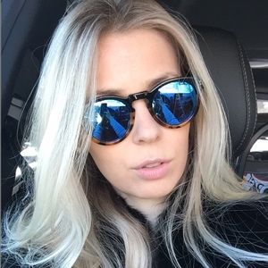 Meet your Posher, Elizabeth