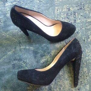 High heel Nine West suede pump