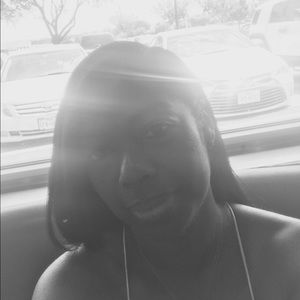 Meet your Posher, Cassandra