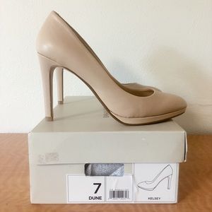 Banana Republic Nude Kelsey Pumps, Size 7