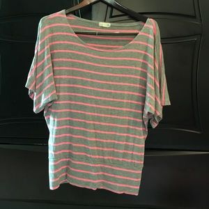 Off shoulder top pink & gray 80's