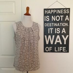 Ann Taylor Sleeveless Top / Blouse