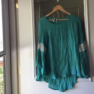 Bell sleeved shirt