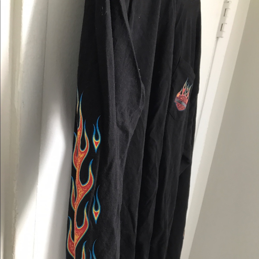 Rare Harley Davidson Long Sleeve 🔥🔥 on the side - Picture 1 of 3