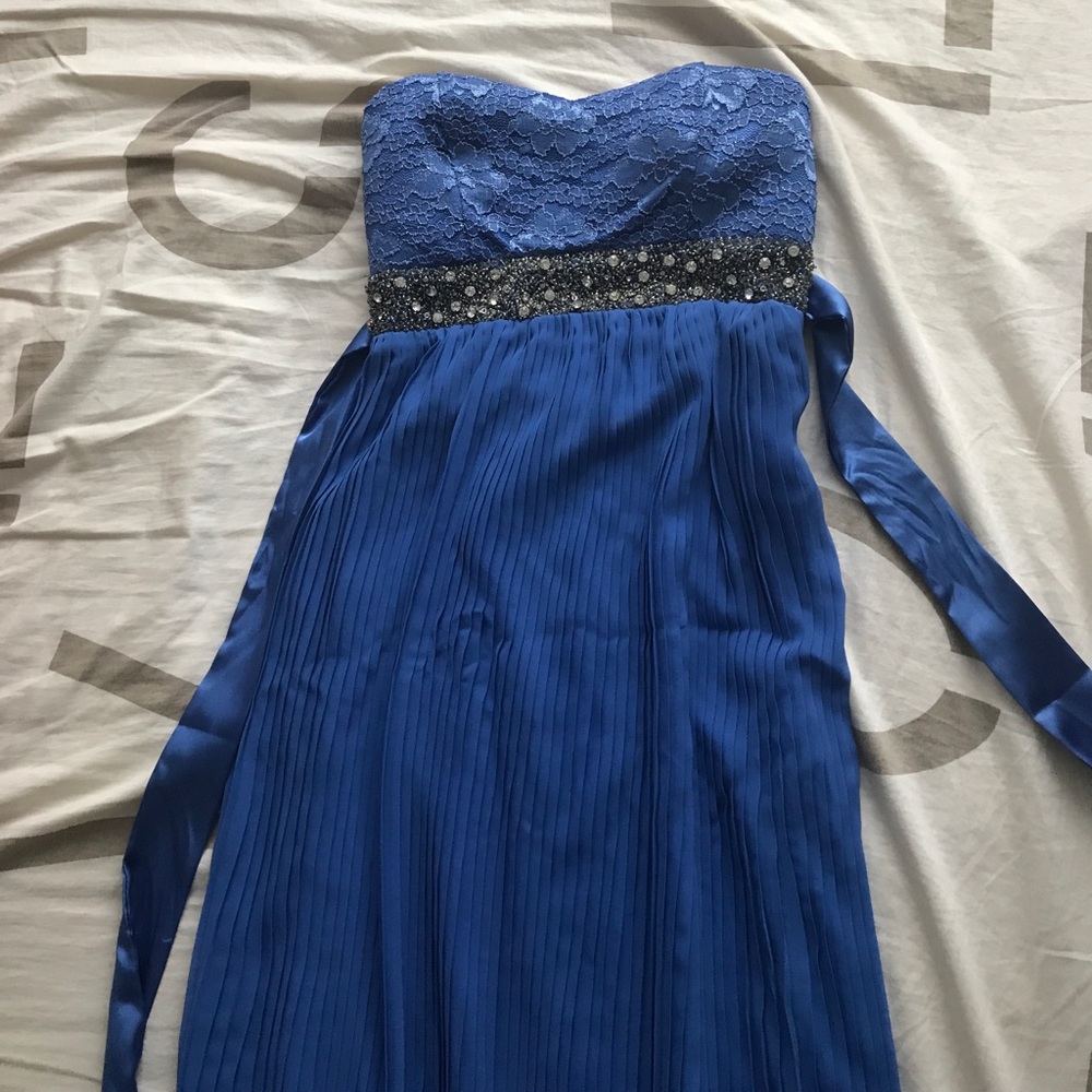 Pleated blue strapless dress