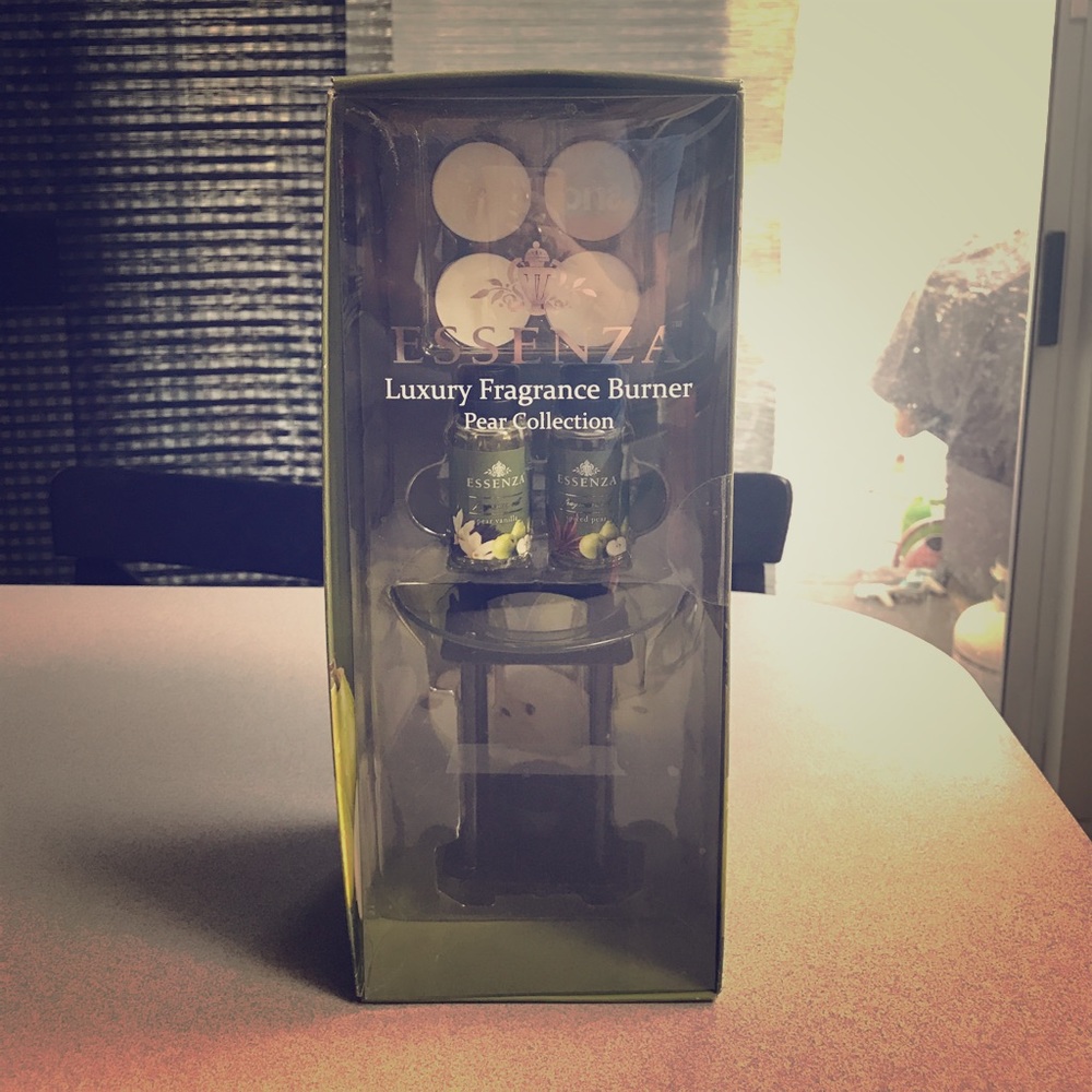 Pear vanilla oil burner