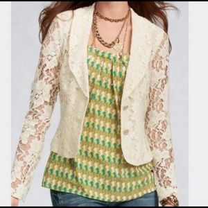 Cabi Lacy Jacket size 6 NWT
