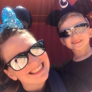 Meet your Posher, Tia