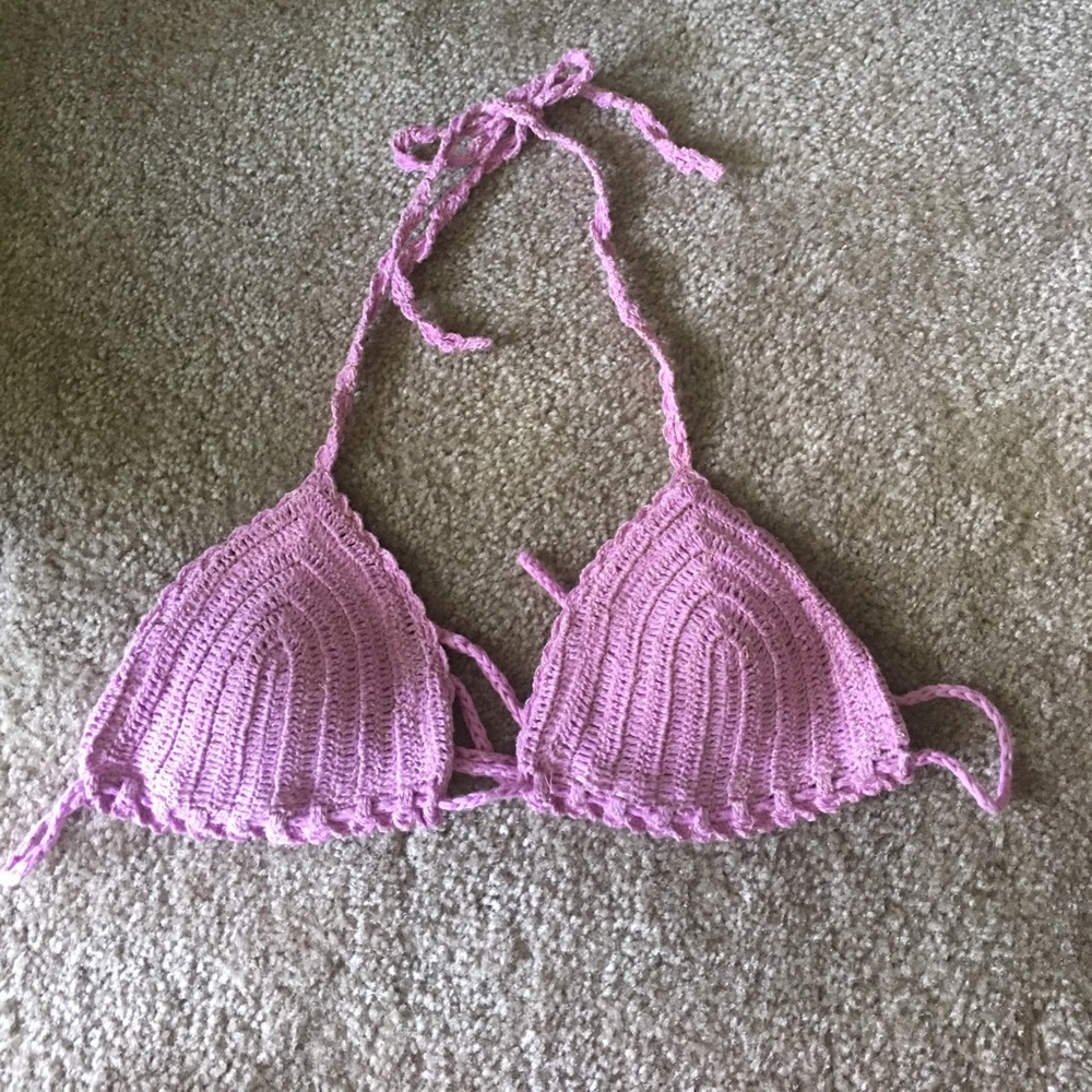 Never worn lavender KENDALL&KYLIE Bikini Top!!