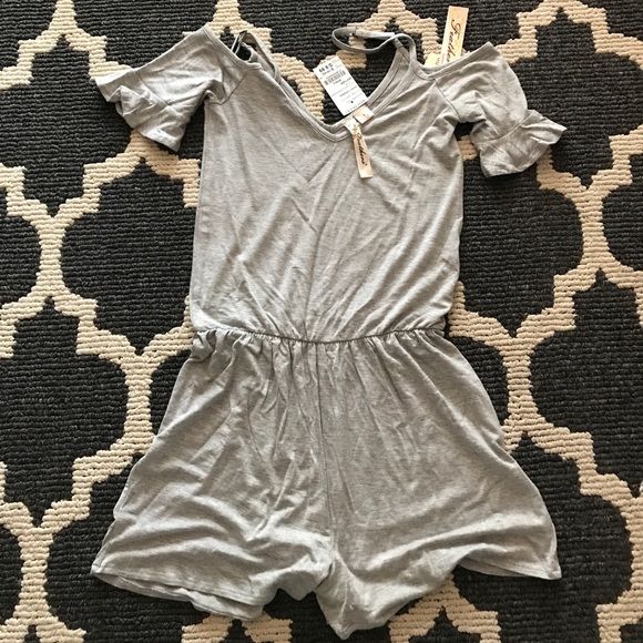 Feathers Pants - 🔥🔥NWT🔥🔥 FEATHERS Cold Shoulder Romper