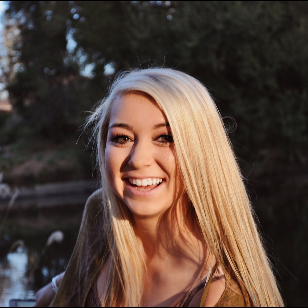 Meet your Posher, Lauren