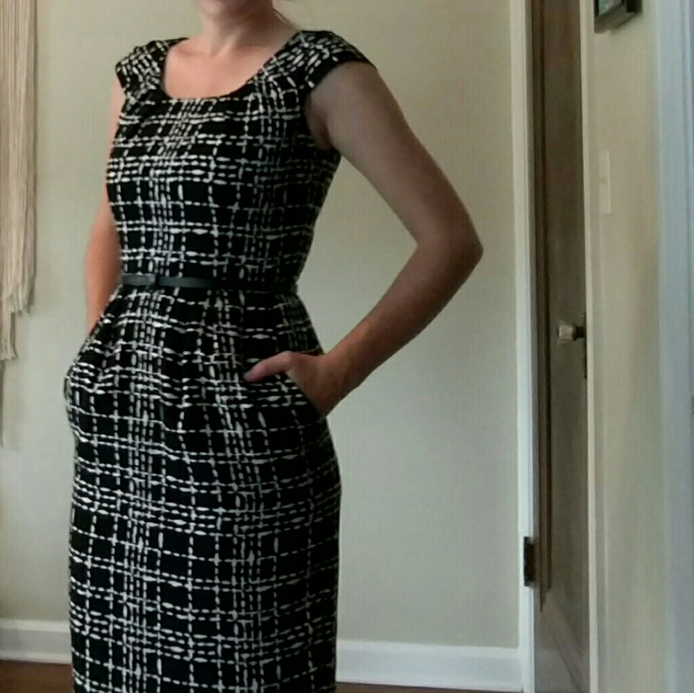 Clavin Klein size 4 shift dress