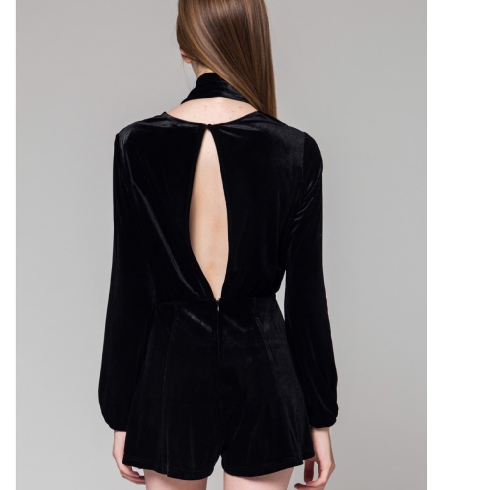 HONEY PUNCH BLACK VELVET V NECK ROMPER - Picture 3 of 6