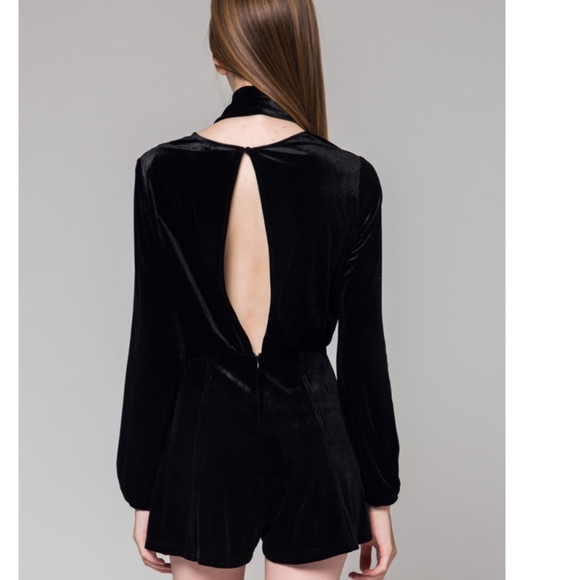 HONEY PUNCH BLACK VELVET V NECK ROMPER - Picture 3 of 6