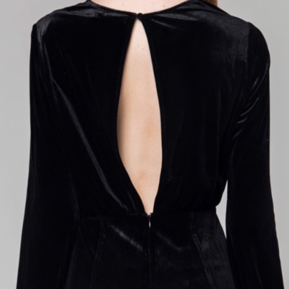 HONEY PUNCH BLACK VELVET V NECK ROMPER - Picture 5 of 6