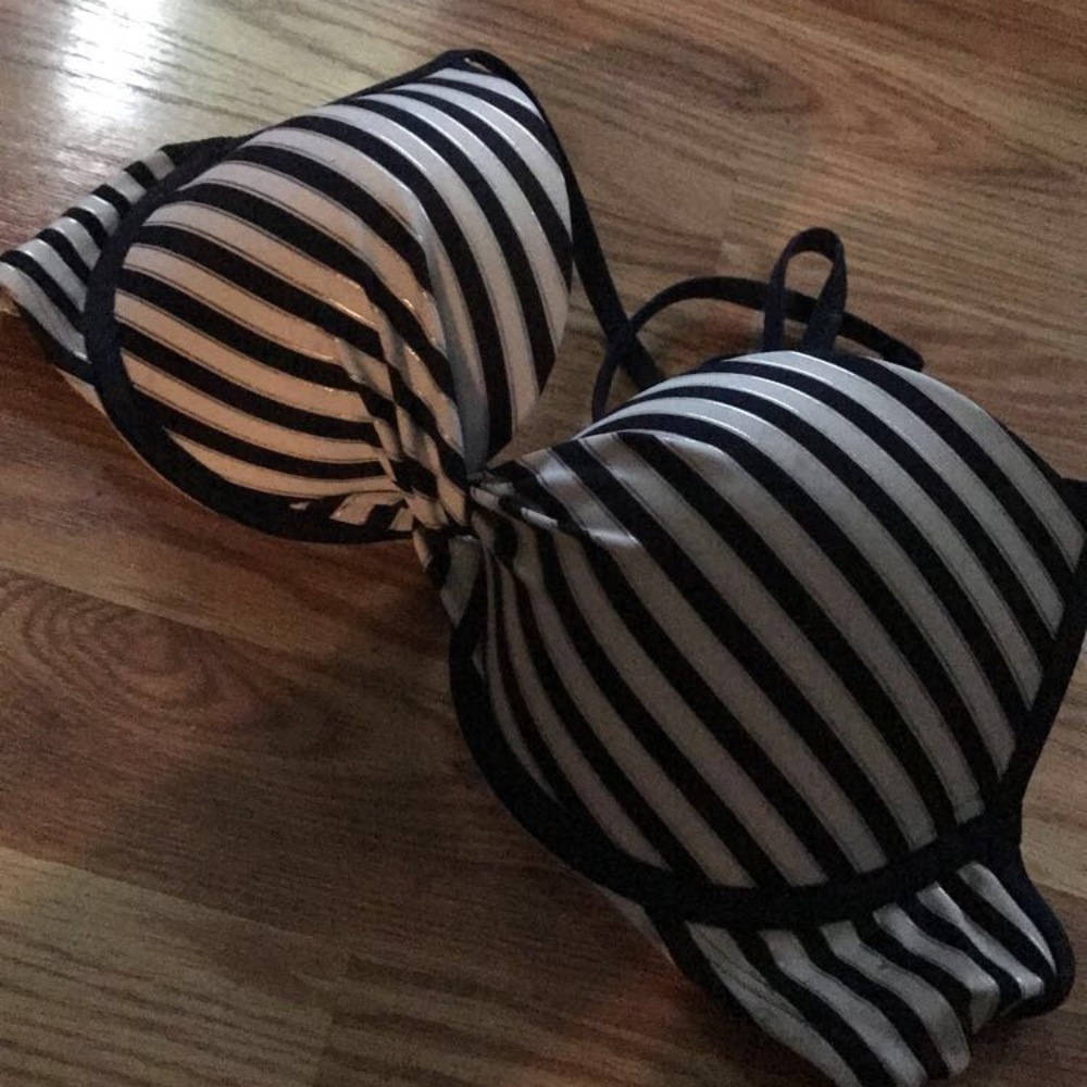 American eagle bathing suit top