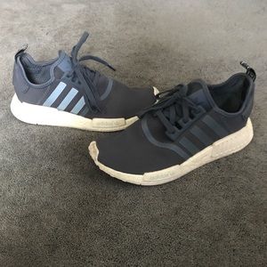 Sz. 9 Navy Blue Adidas NMDs