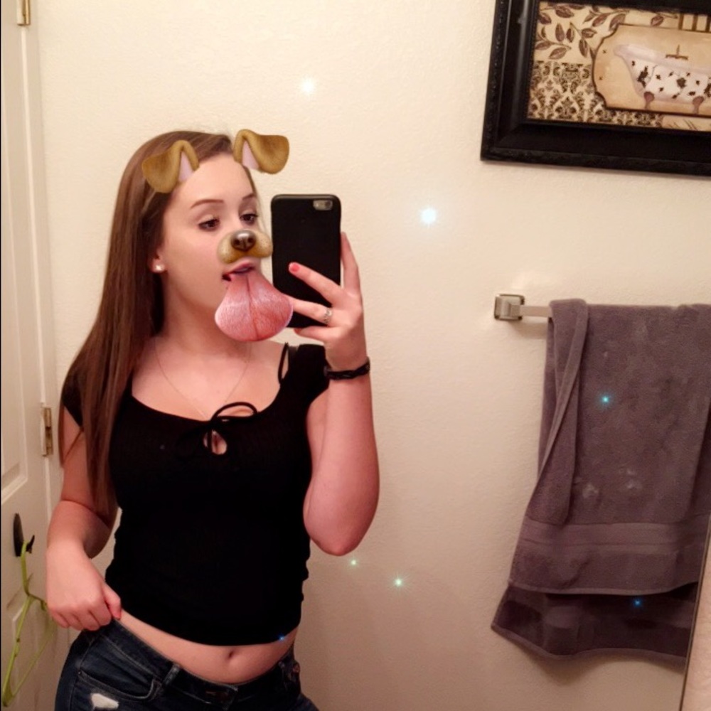 Meet your Posher, Chloe