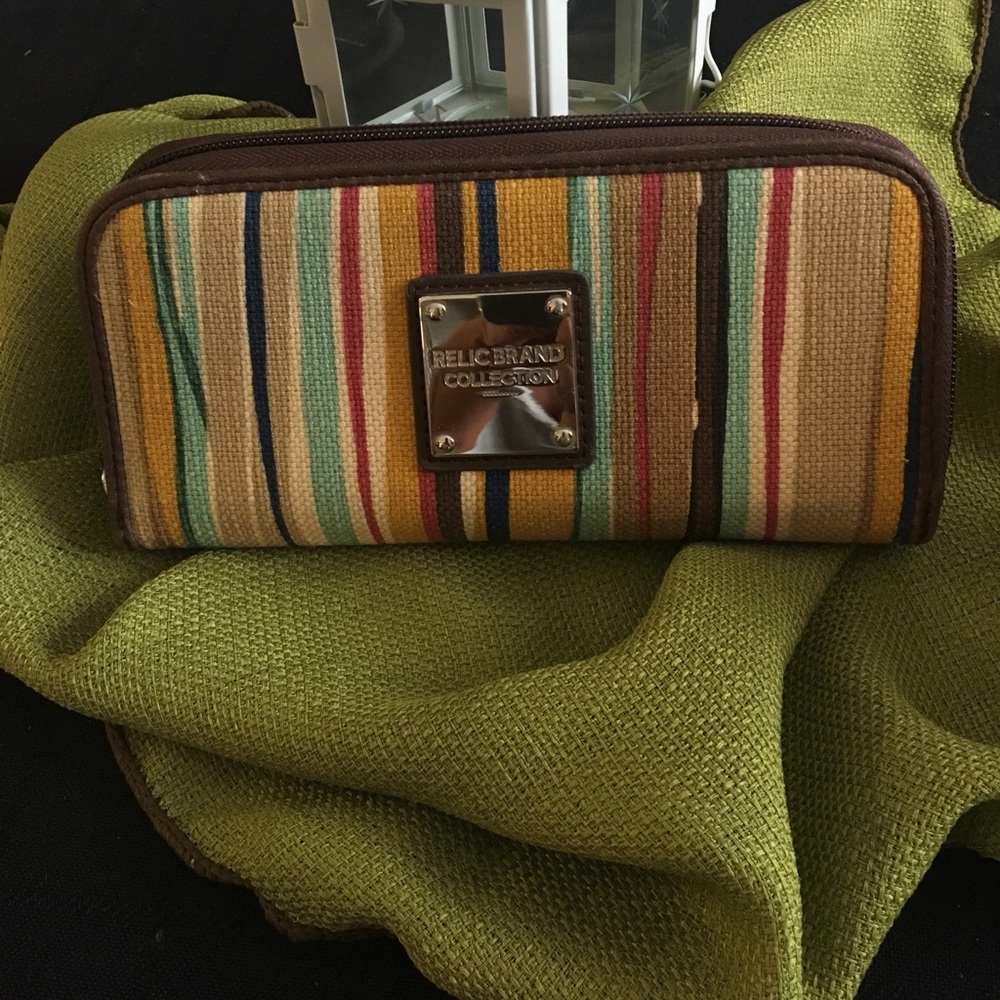 Relic full zip canvas wallet