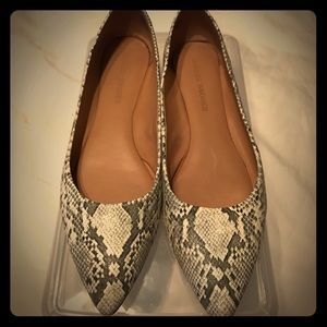 Grey & white snake print flats - size 10