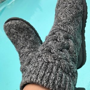 Gray Cardi uggs mid rise