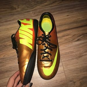 Nike indoor mercurial