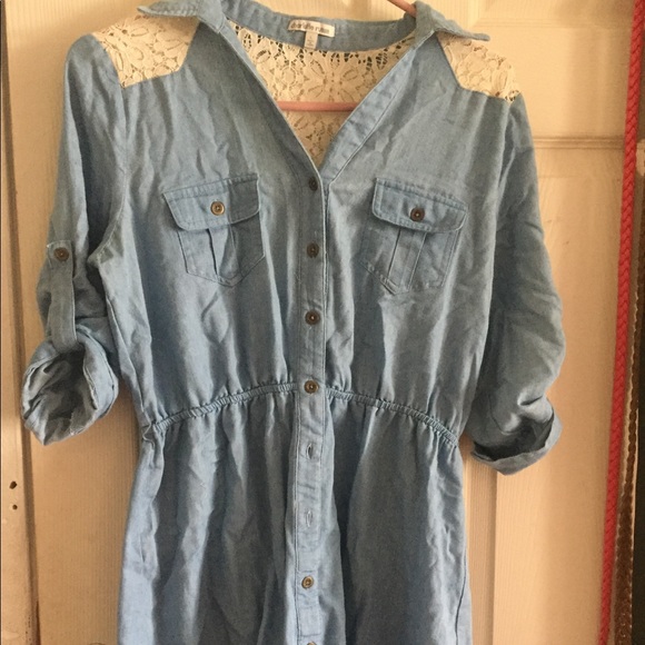 TWO DRESSES - Picture 2 of 6