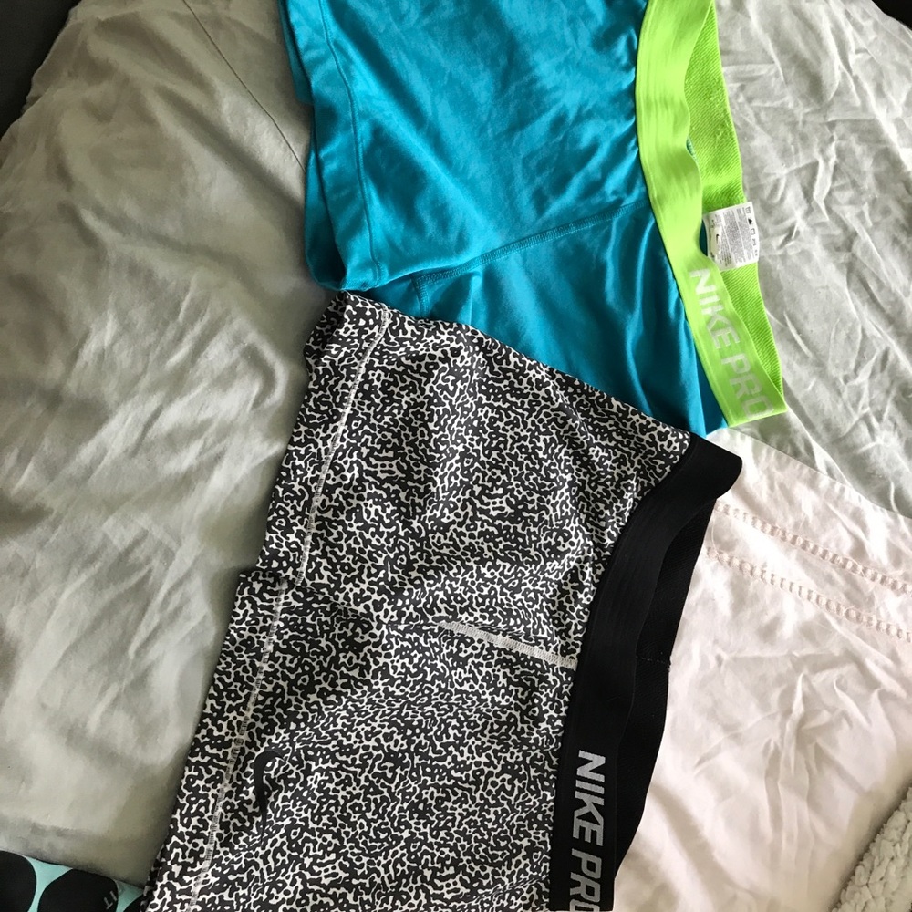 Running shorts