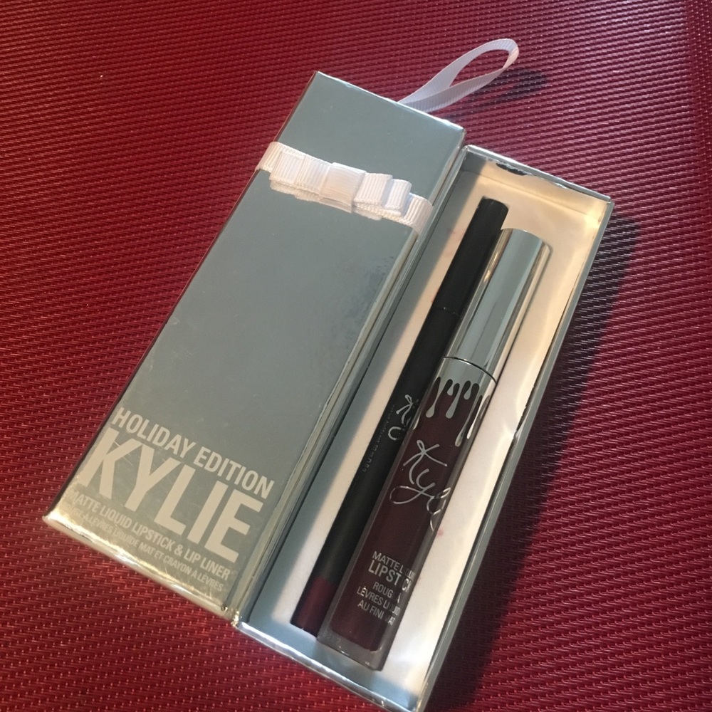 Holiday Edition Liquid Lipkit in Vixen