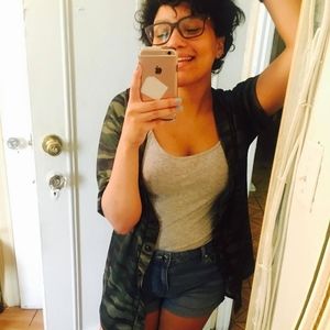 Meet your Posher, Ariana