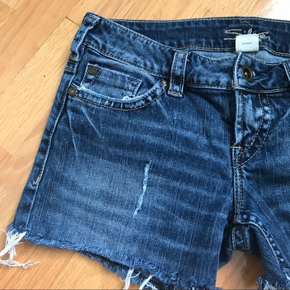 [D I s t r e s s e d   D e n I m   S h o r t s] - Picture 2 of 5