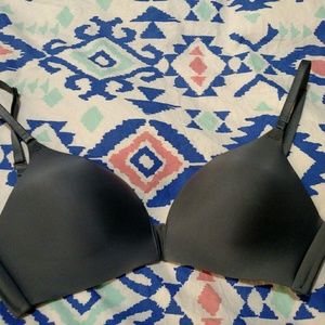 VS wireless bra
