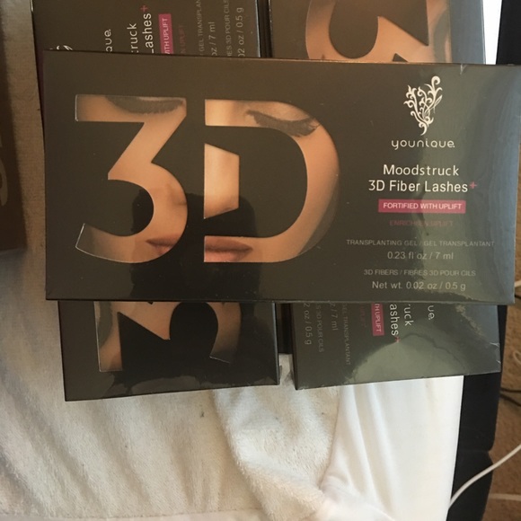 3D fiber Lashes .....BUY ONE GET ONE FREE $29 - Picture 2 of 3