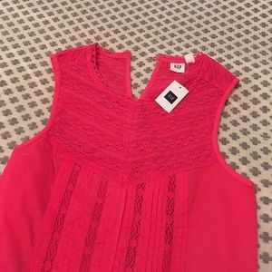 NWT women's sleeveless top