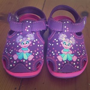 Size 4 toddler shoes