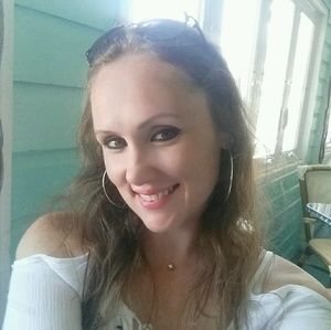 Meet your Posher, Alexandra